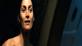 Carrie-Anne Moss goes nude in a taxi ride