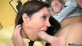 Francesca Le in a lesson about oral sex with mothers and daughters